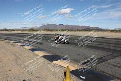 media/Nov-16-2025-Race Pace (Sun) [[8c5fa54630]]/Non Verified Riders (1st 20 Minutes)/3-Turn 3 Inside (11am)/